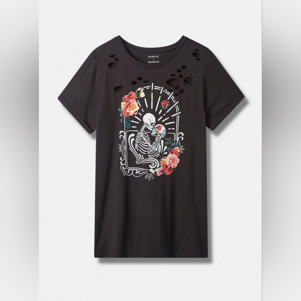 Torrid distressed graphic tee size 4